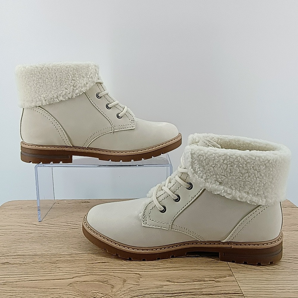 Sonoma Womens 8 Ivory White Fuzzy Cuff Flat Boots Winter Casual Cozy Shoes